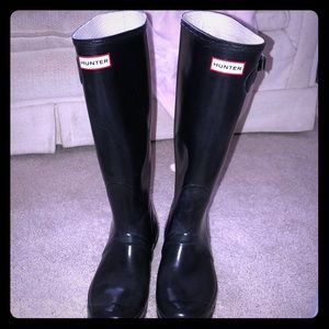 black gloss hunter boots
